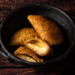 Empanada de verde con queso